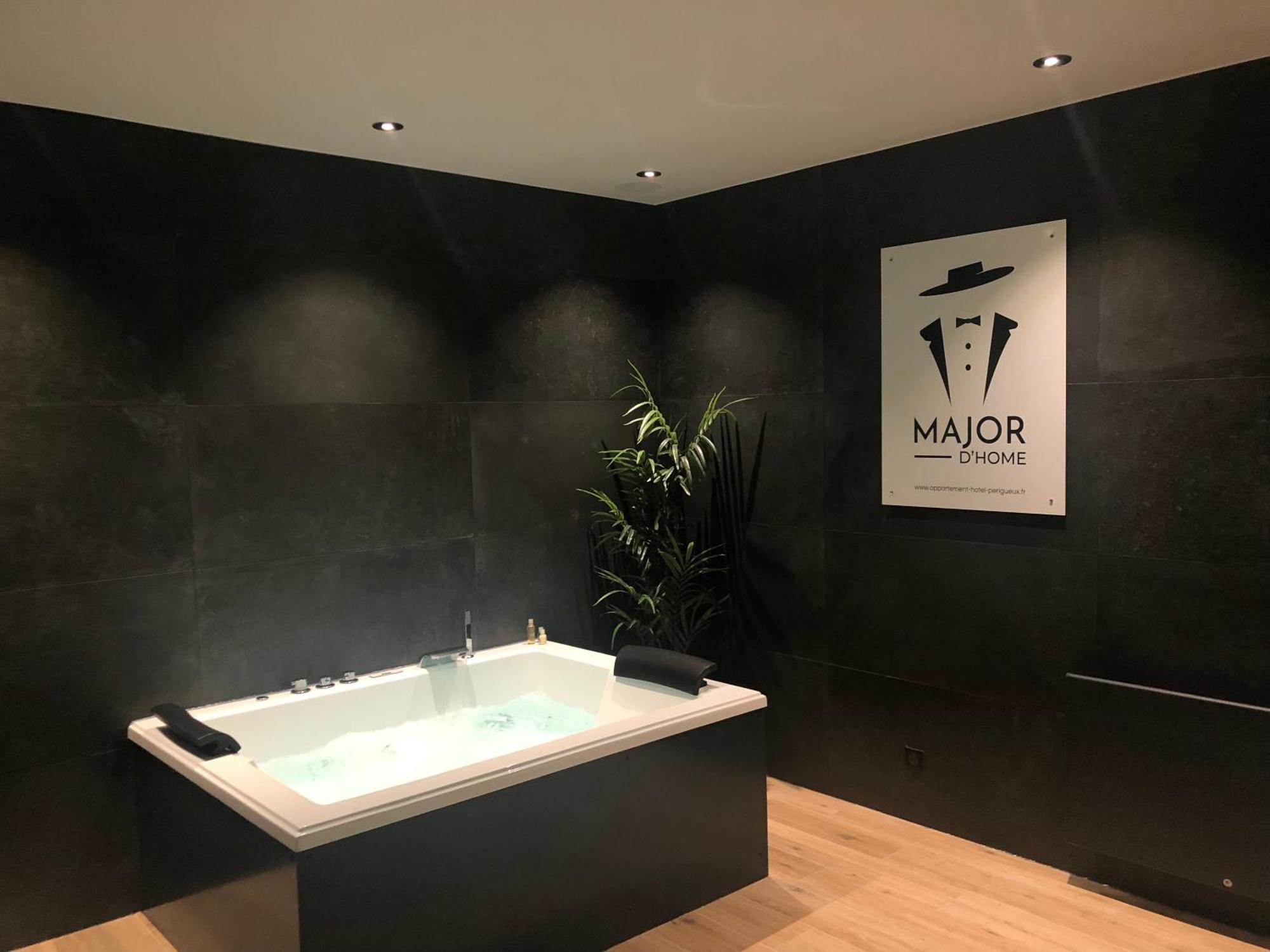 Appart-Hotel De Standing Avec Jacuzzi Privatisable En Option เปรีเกอ ภายนอก รูปภาพ